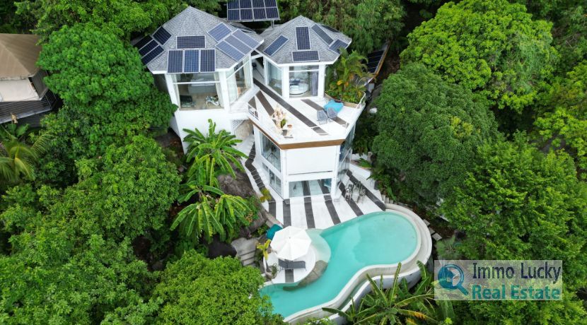 Superbe villa de luxe de 5 chambres vue mer à Chaweng Noi à vendre 01