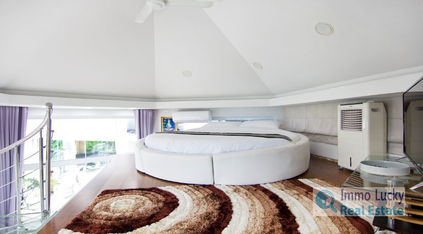 Superbe villa de luxe de 5 chambres vue mer à Chaweng Noi à vendre 010