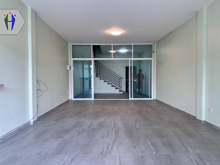 Commercial Building For RENT Near Soi Chaiyapruk2