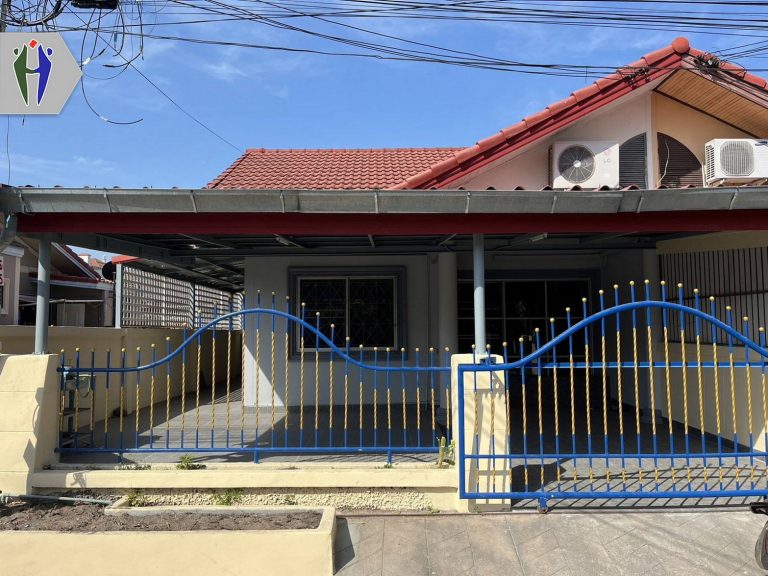 Townhouse for rent 10,000 baht, Soi Khao Talo, South Pattaya.