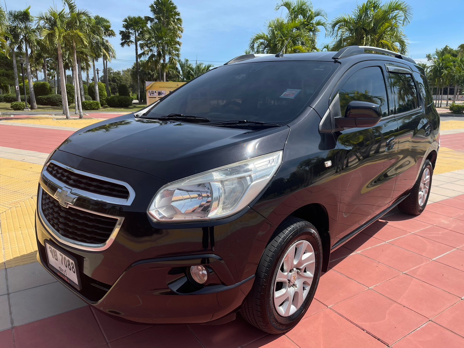 230713 Chevrolet Spin 2014 Black 118k_7088 (07)