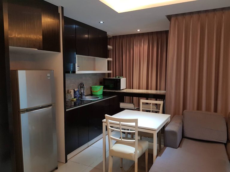 Condo 51 sqm Corner unit, High Floor for Rent Close to South Pattaya.  Will available 20/02/25