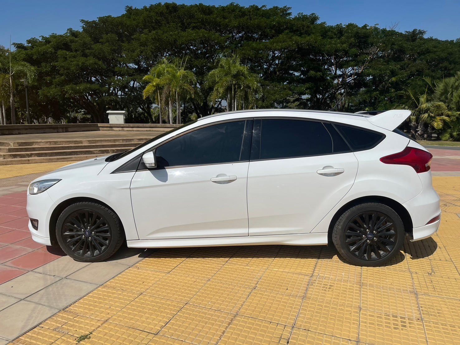 241216 Ford Focus 2018 White 39K_145 (06)