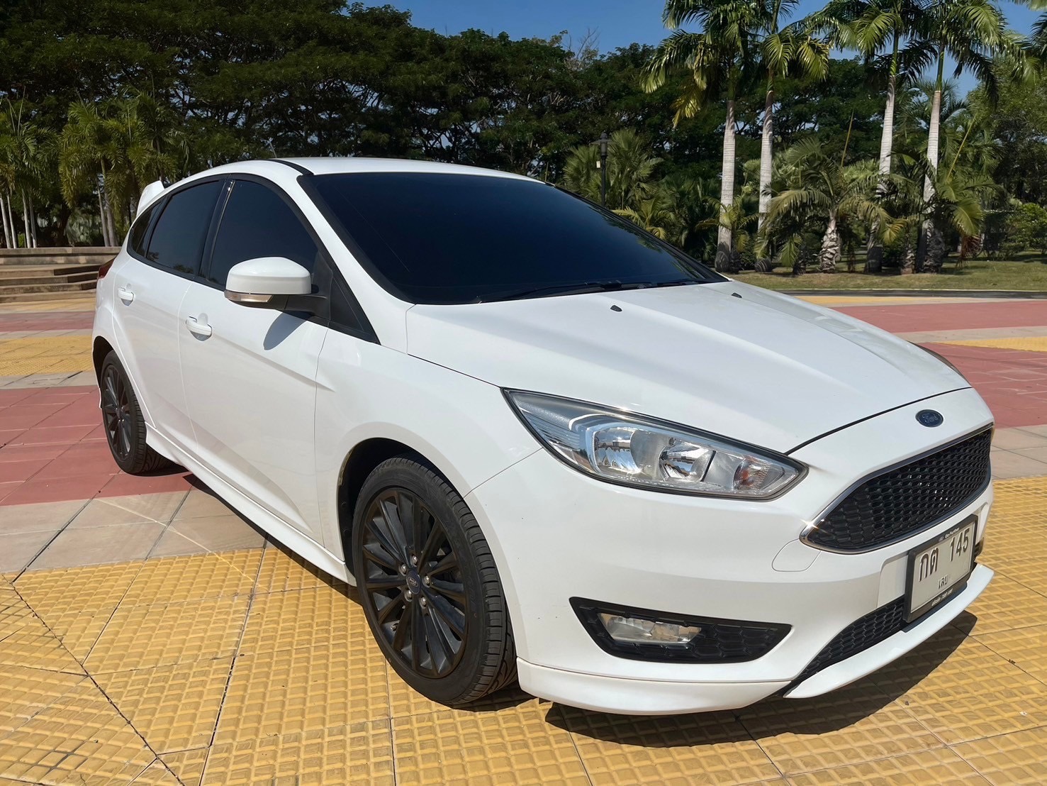 241216 Ford Focus 2018 White 39K_145 (01)