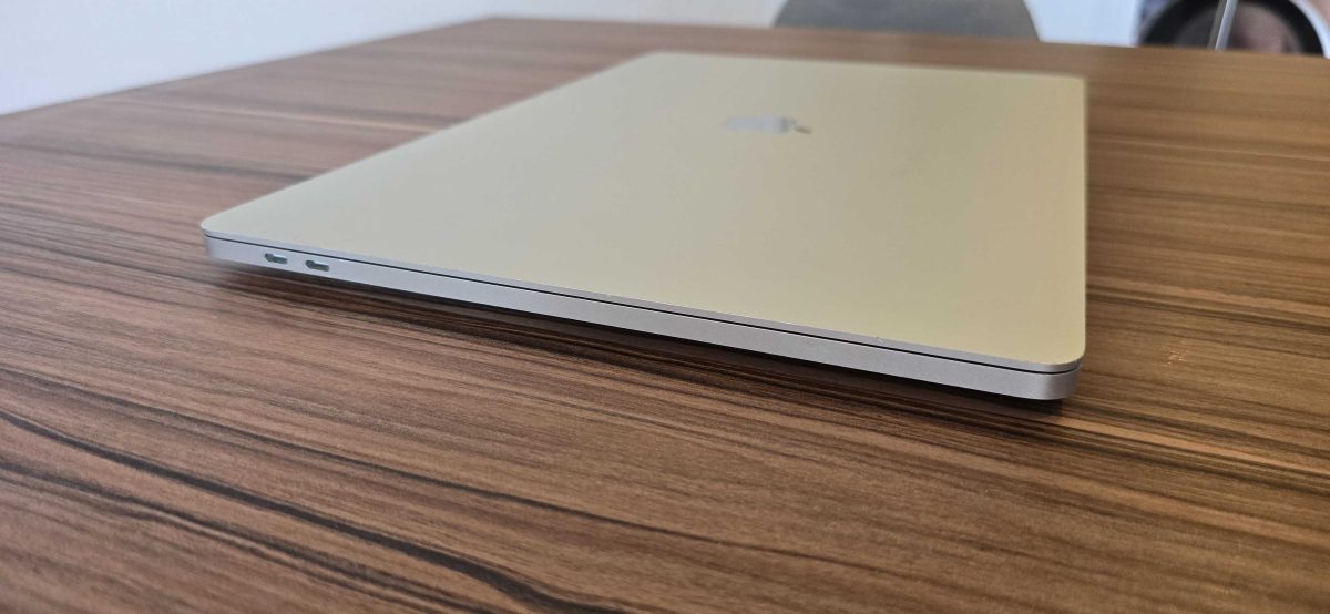 FOR SALE: Apple MacBook Pro 16-inch (2019) — photo 3