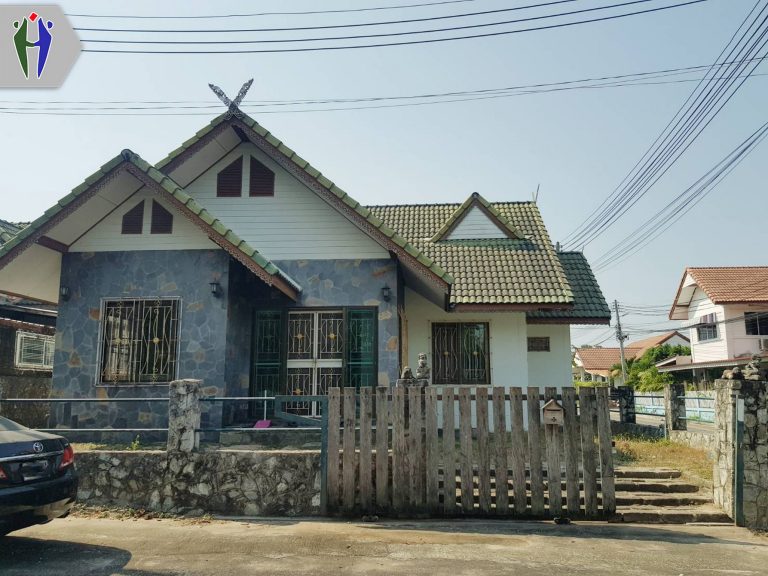 Single house, Rongpo, price 2.8 million baht.