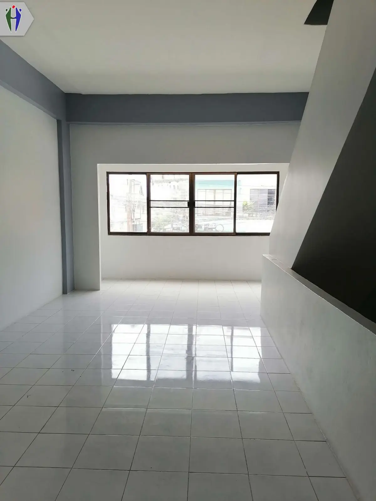 Commercial building for rent, Son Nen Phlap Wan. — photo 2