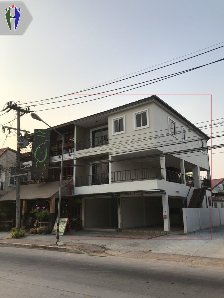 Commercial building for rent, Huai Yai, price 10,000 baht