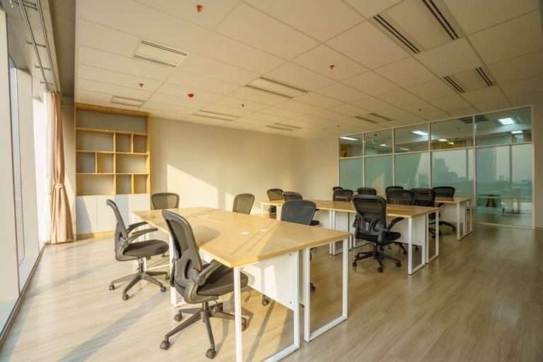🏢✨ Urgent! Serviced Offices for Rent in BTS Chit Lom &amp; Phrom Pong