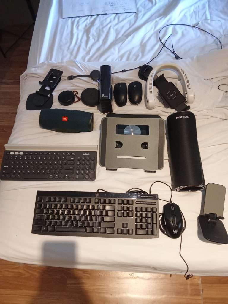 Selling computer accessories urgent leaving Bangkok soon