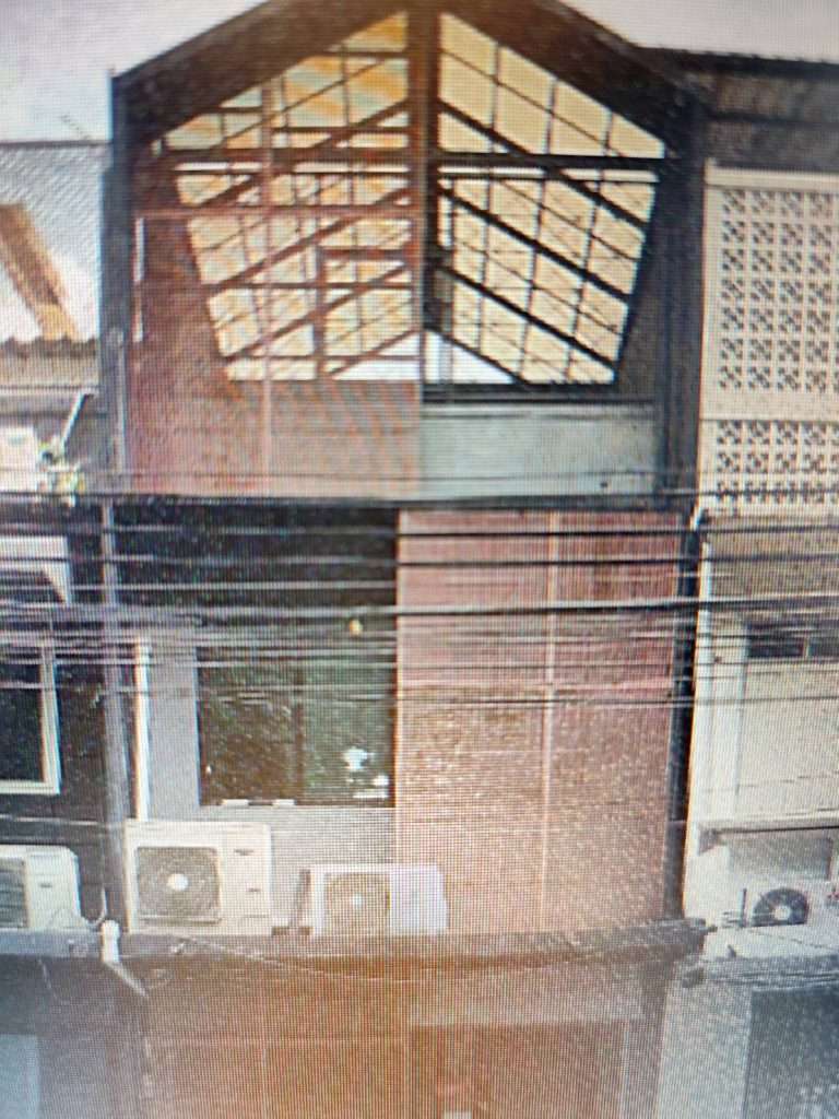 For sale 3-storey Renovated house house with roof terrace Saint Louis not far Sathon ขายบ้าน3 ชั้น มีดาดฟ้า ไม่มีจอดรถ ซอยเซนต์หลุยส์ ตรอกจันทน์