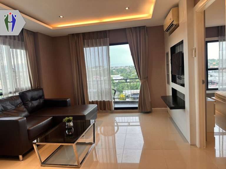 Condo 51 sqm Corner unit, High Floor for Rent Close to South Pattaya.
