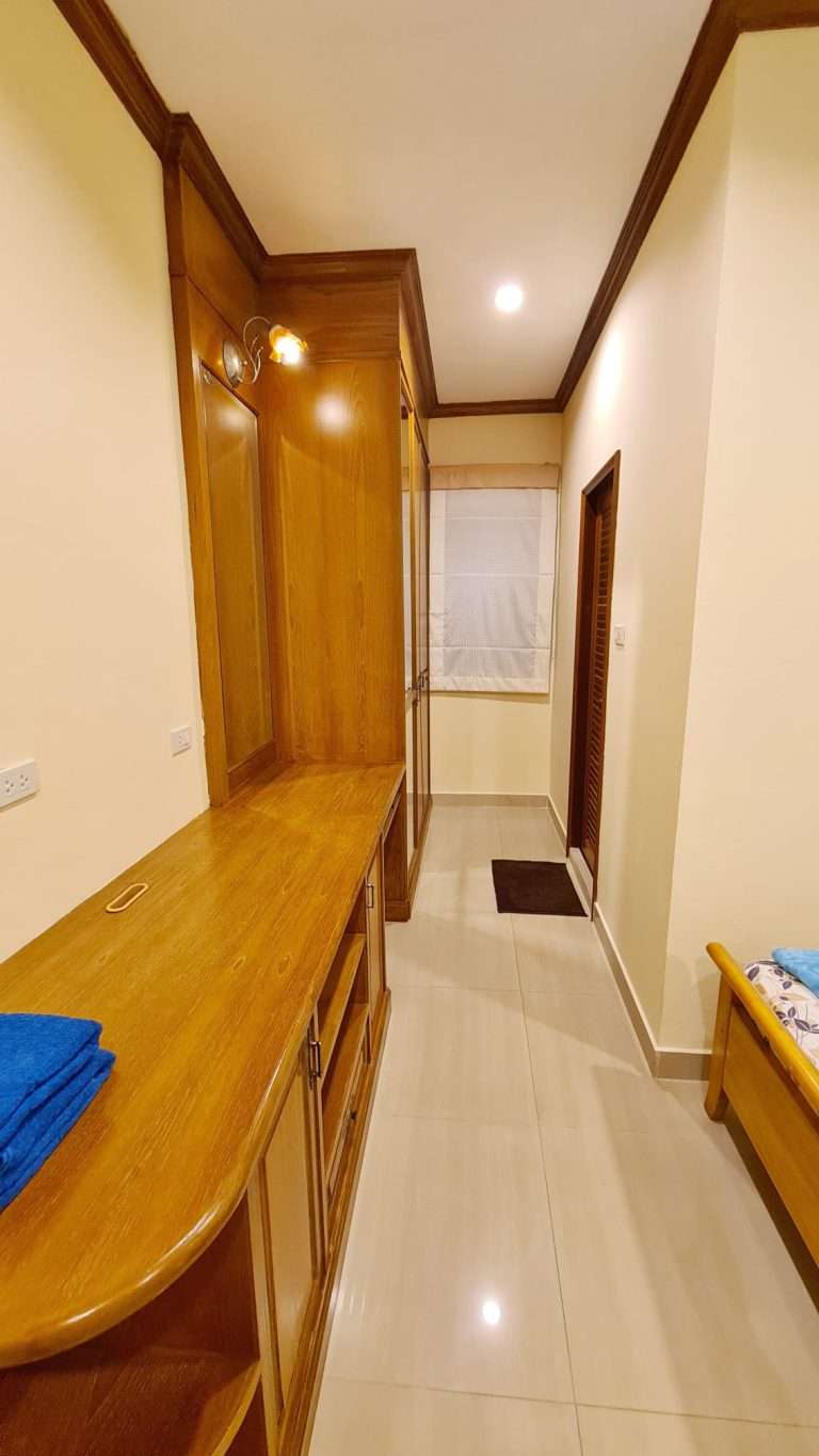 Large Furnished Room w/ Private Bath, Ideal for Storage + Part-Time Use