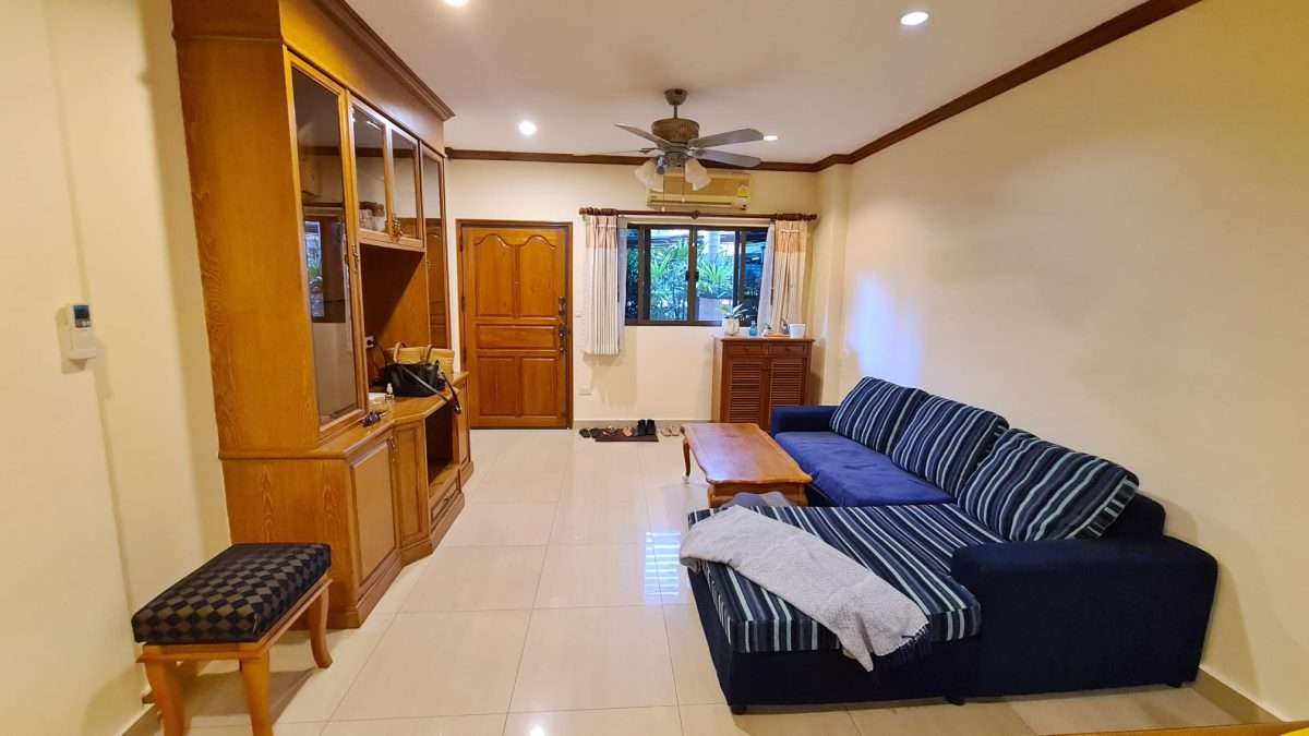 Large Furnished Room w/ Private Bath, Ideal for Storage + Part-Time Use — photo 3