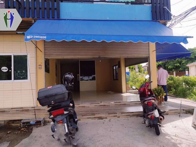 Commercial Building For RENT Chaiyapruk 15000 baht per month 1 air condition