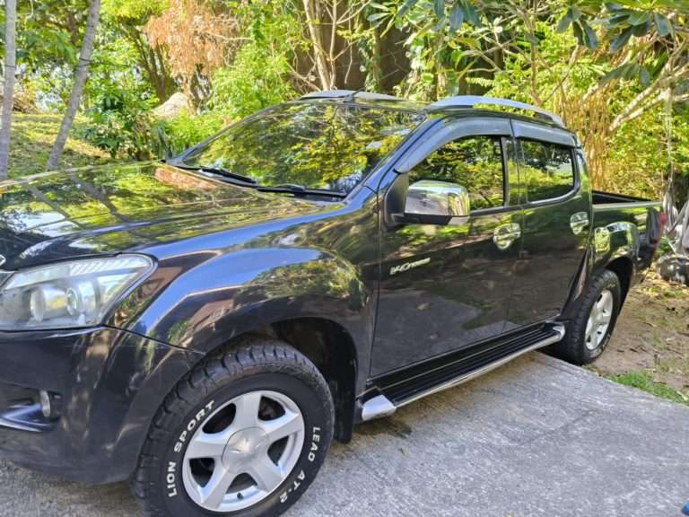 For Sale: Isuzu D-Max 2012 &ndash; 4×4 Automatic