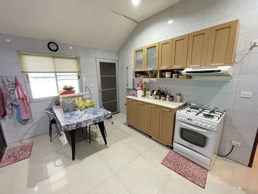 Kitchen 2
