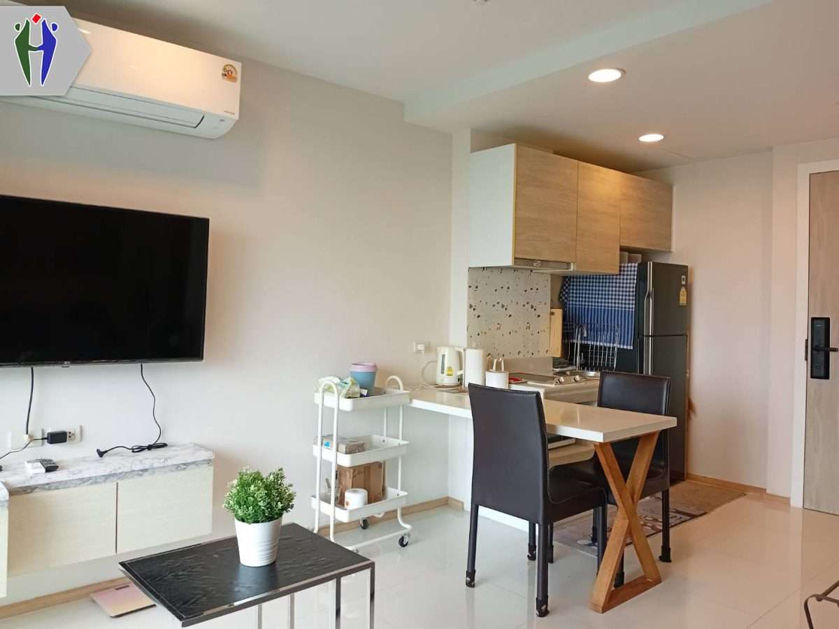 Jomtien Condo for rent 100 meter from beach with Washing Machine