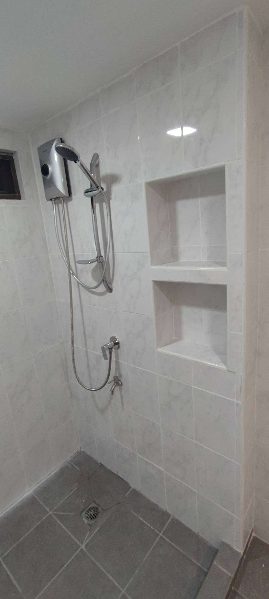 Rent NICE CONDO FULLY FURNISHED BIG AREA 265 SQ.M. SUKHUMVIT 18