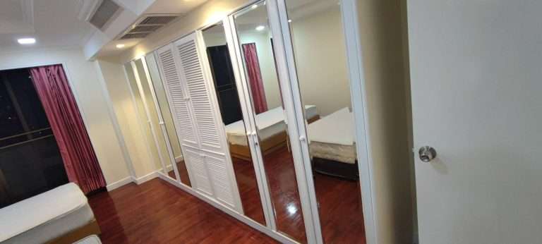 Rent condo   3 beds ,  4 bath  Sukhumvit 18  คอนโดหรู 3 ห้องนอน 4 ห้องน้ำให้เช่า