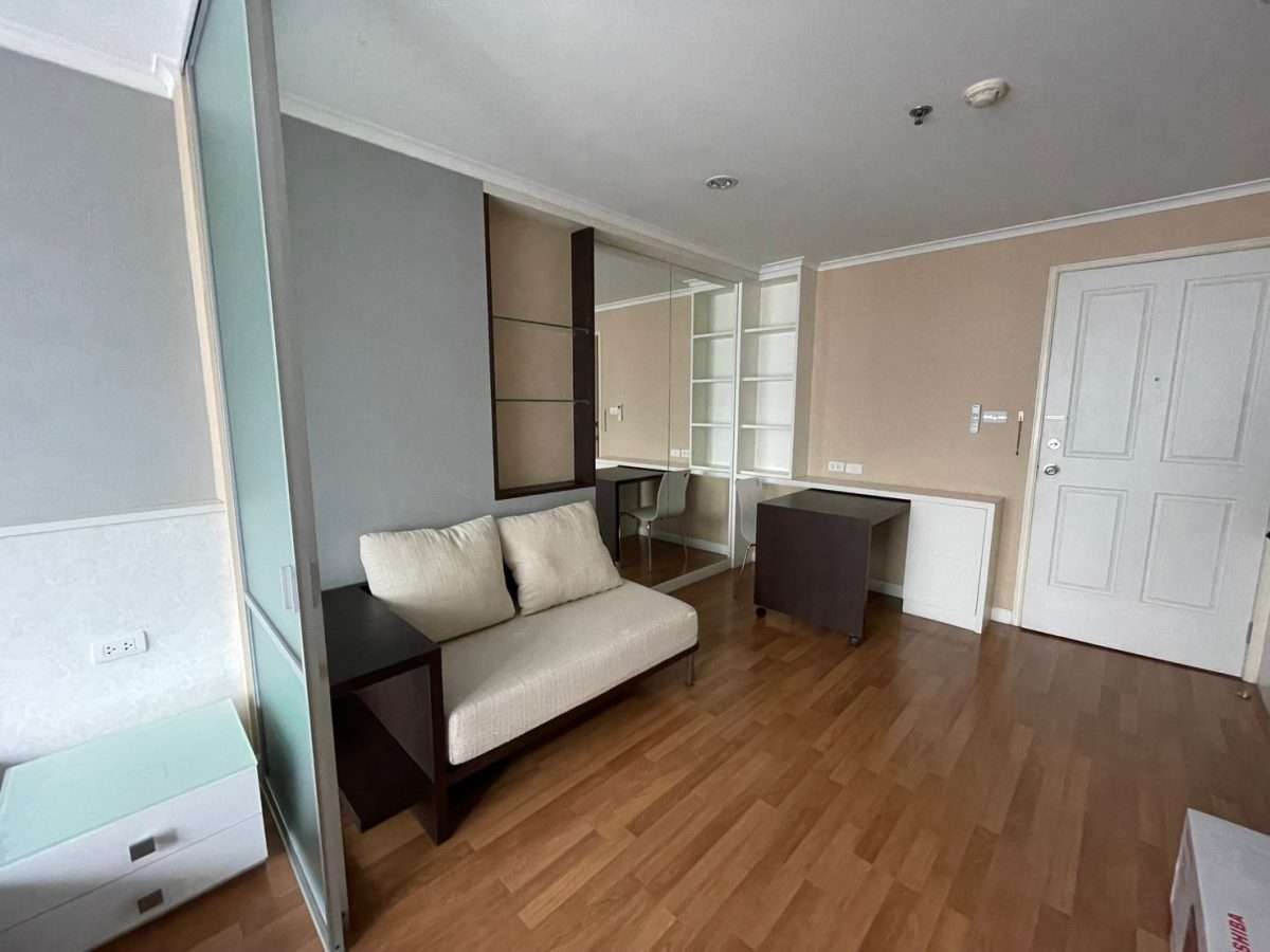 Rent nice condo lumpini 1 Beds  35 sqm. 2nd Floor zone Ram Intra-Lak Si
