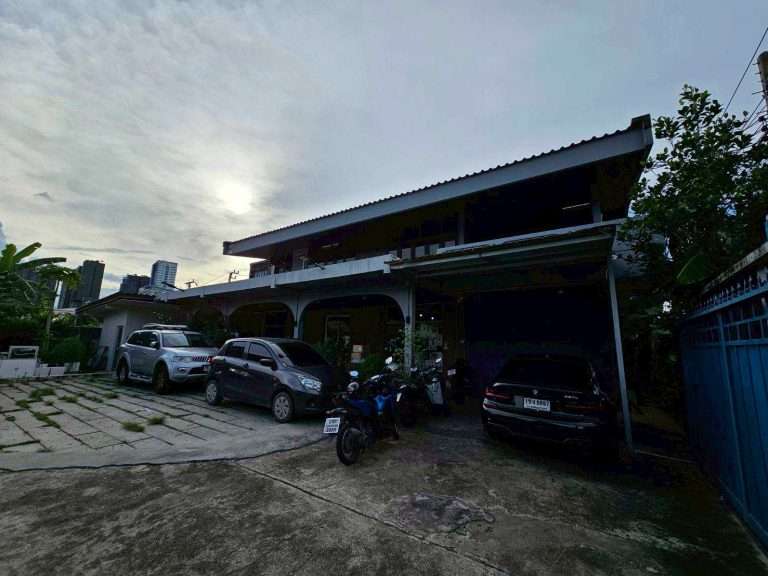 Rent single House  Urban Garden Home for Rent &ndash; Prime Location in Bangkok near Central Latphrao shopping mall and Chatujak markets and park