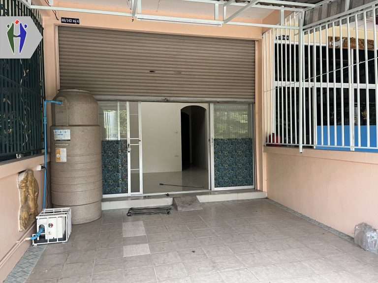 Two-story townhouse for rent in Chaiyaphruek 2