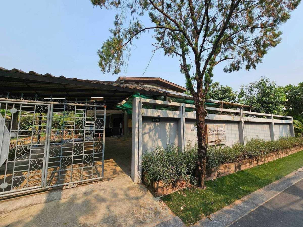 Rent Garden House  total area of  204 sq.wah or about 816 sqm. at Latphrao road very close Central Latphrao shopping malls — photo 3