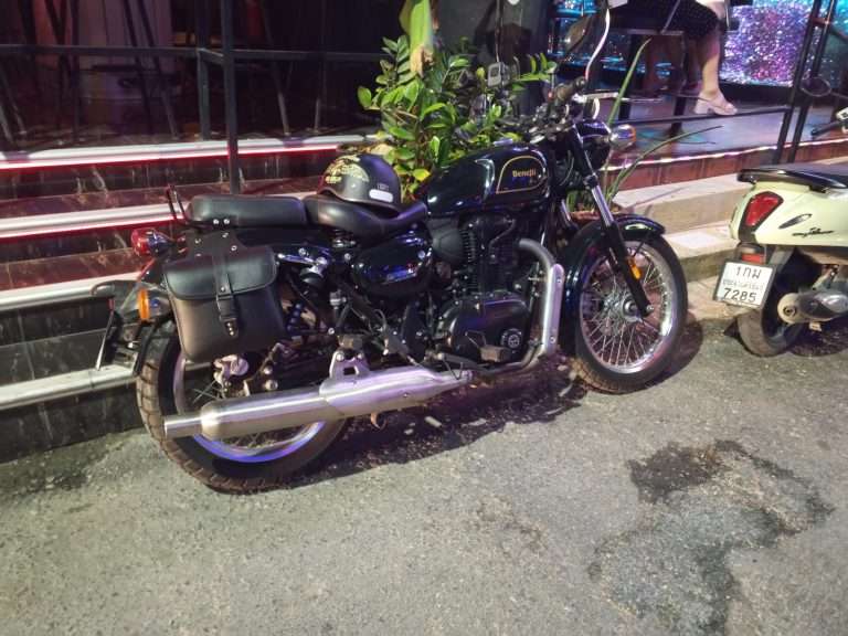 For sale bike Benelli 400cc – genuine condition 6 000 km