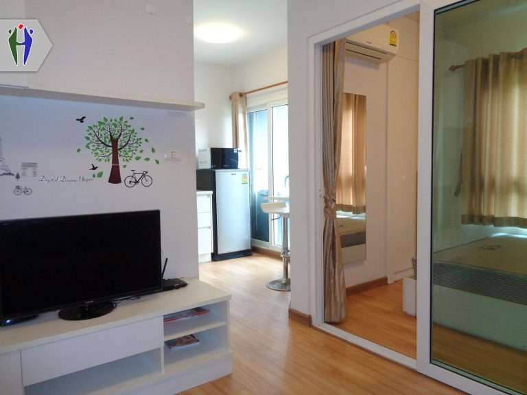 The Trust Central condo for Rent 7500 Baht, Close to Terminal21