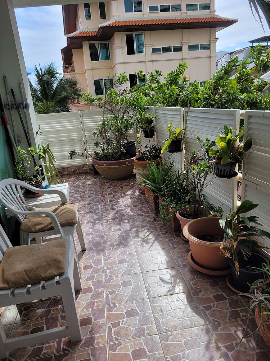 balcony2 ad small