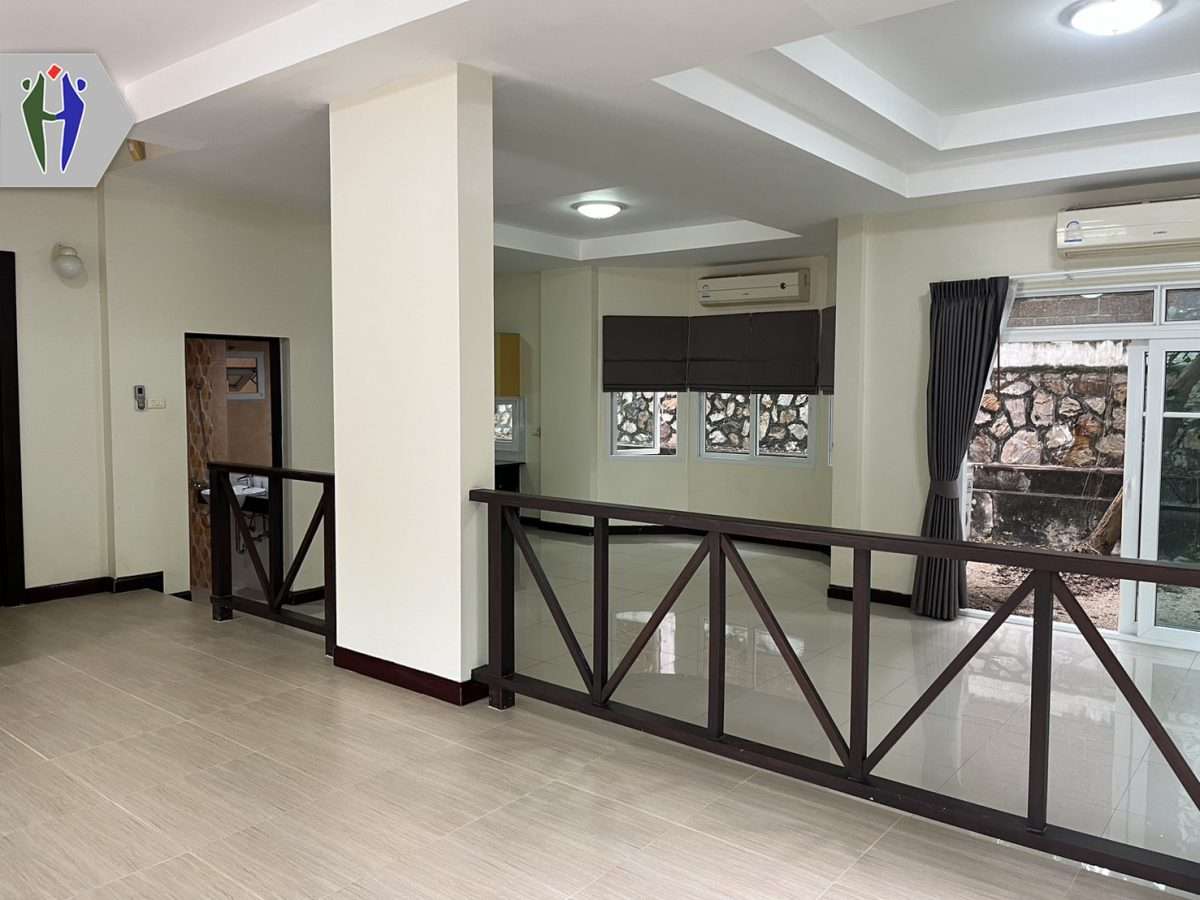 House for rent Pattaya Tungklom Tanmon , 4-5 cars parking. Pet friendly — photo 2