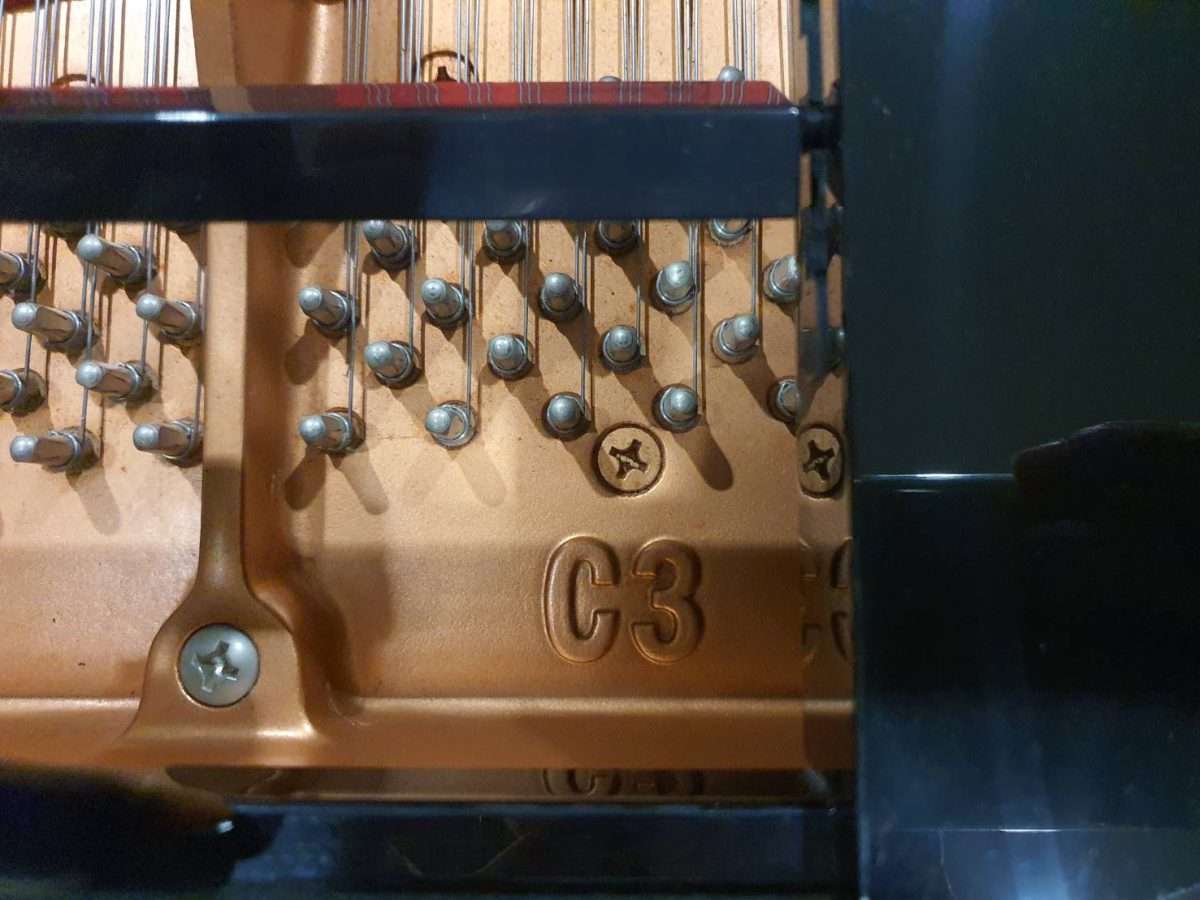 Yamaha C3 grand piano – lightly used / as new — photo 3