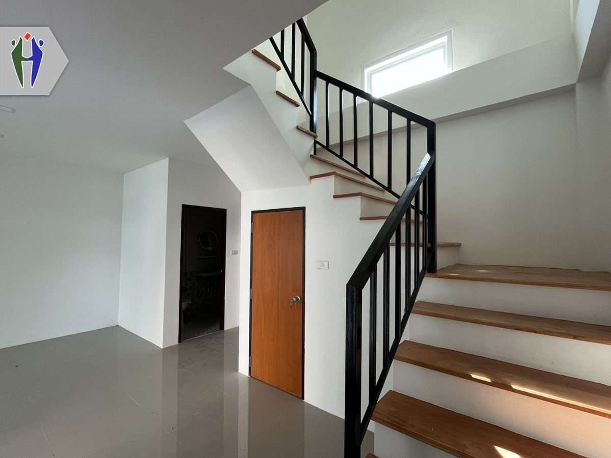 Corner Townhouse 2 Stories, For rent Khaonoi-Nernplibwan — photo 3