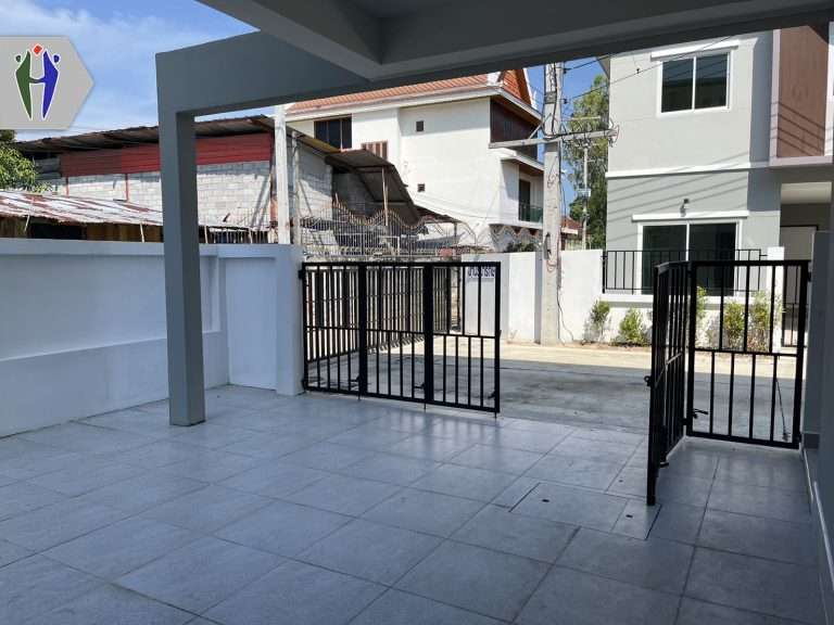 Corner Townhouse 2 Stories, For rent Khaonoi-Nernplibwan
