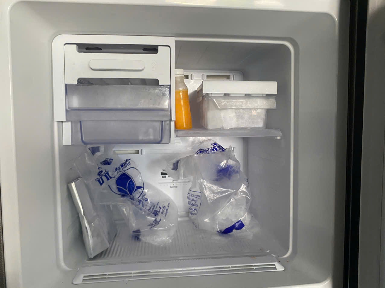 z7377119340522 63d46ec97a7d6259bbf1d3f4eeb6901e