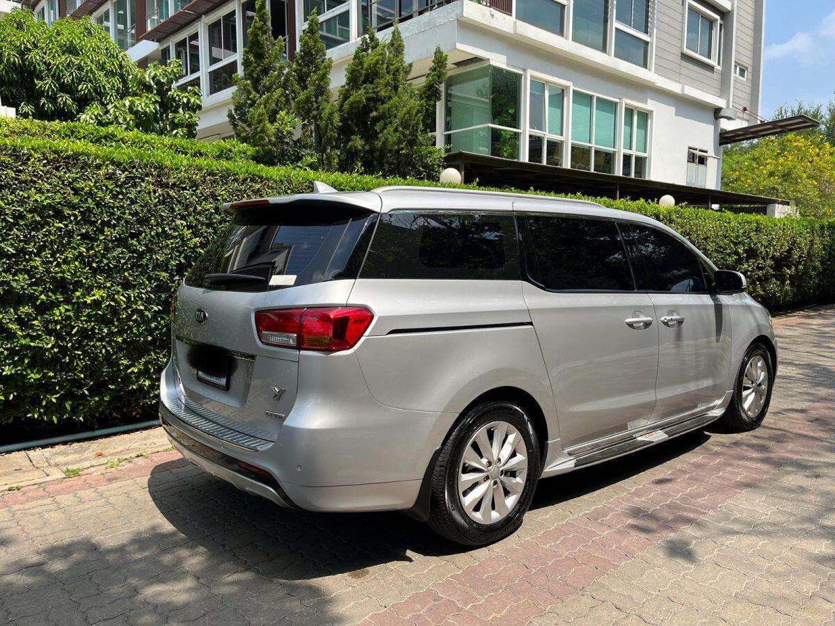Kia Carnival EX — photo 2