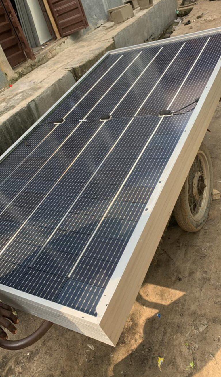 650watts High efficiency Canadian MonoCrystalline Solar Panel