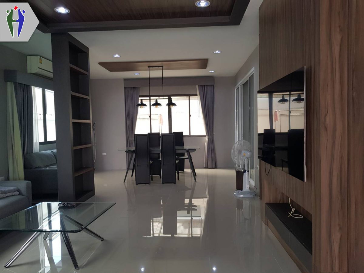 Two-story house for rent on Phatthanakan Road, Noen Phlab Wan. — photo 2
