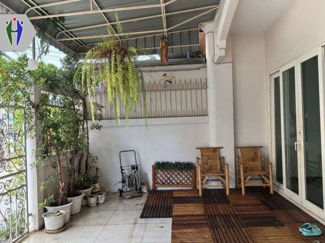 Townhouse 3 Stories for rent south Pattaya, have bathbus