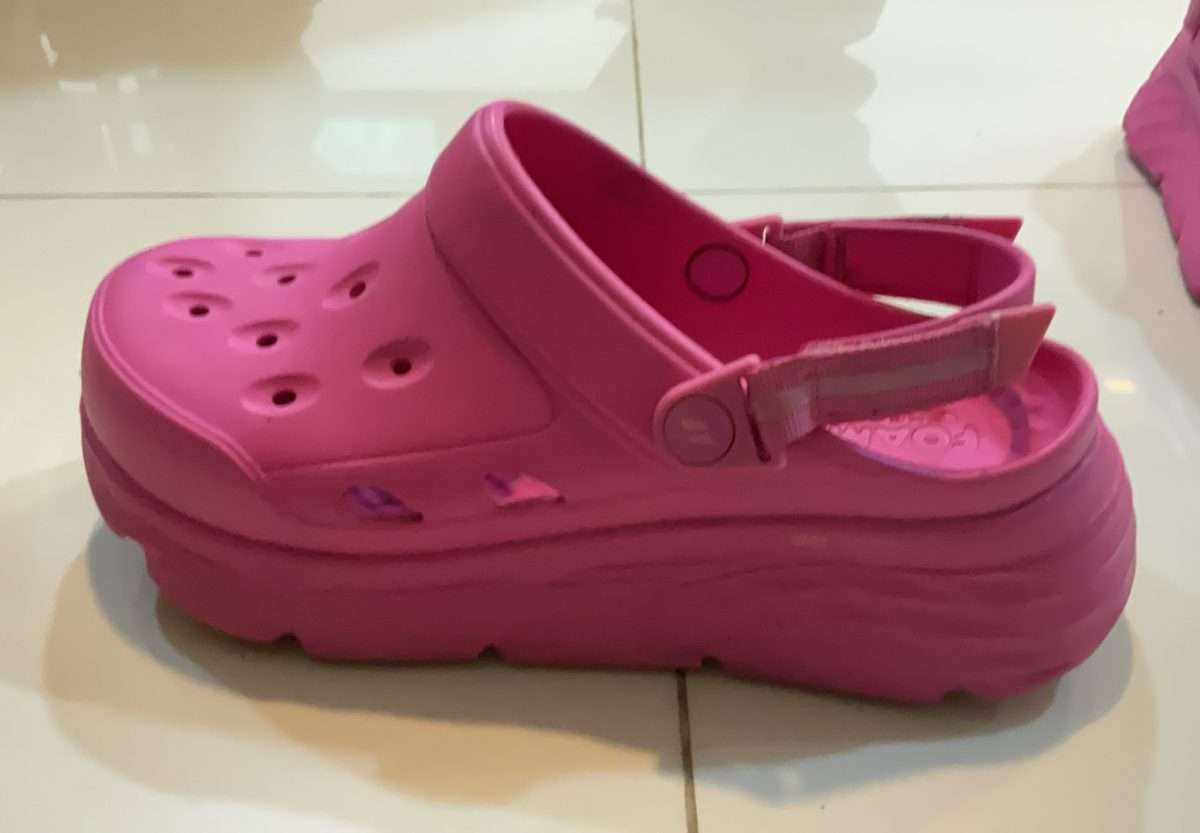 Women’s size 42 ‘FOamies ‘ by Skechers — photo 2