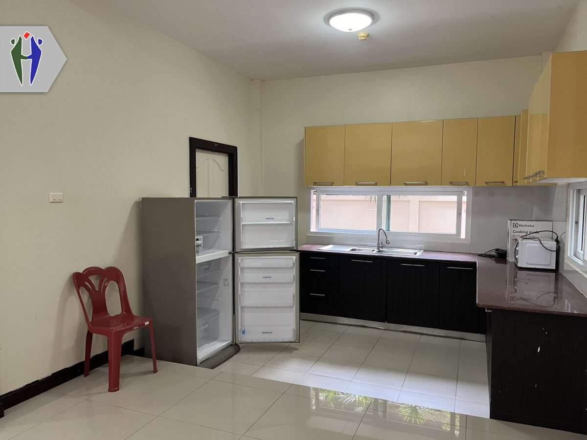 House for rent Pattaya Tungklom Tanmon , 4-5 cars parking. Pet friendly — photo 3