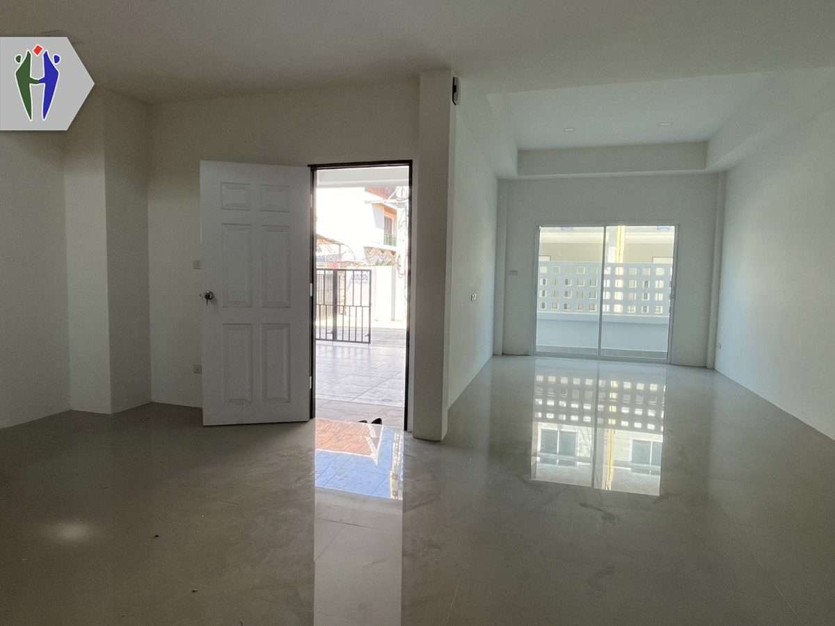 Corner Townhouse 2 Stories, For rent Khaonoi-Nernplibwan — photo 2