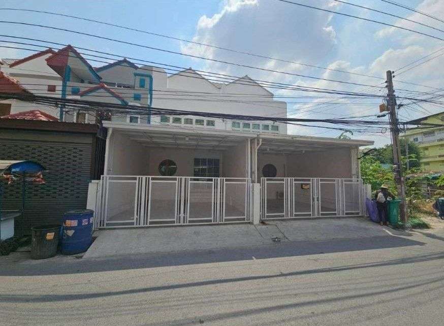 Rent  Stylish Minimalist 4-Bedroom House Near BTS Phahonyothin 69 without furnitures  Great Price บ้านให้เช่าไม่มีเฟอร์ บางเขน