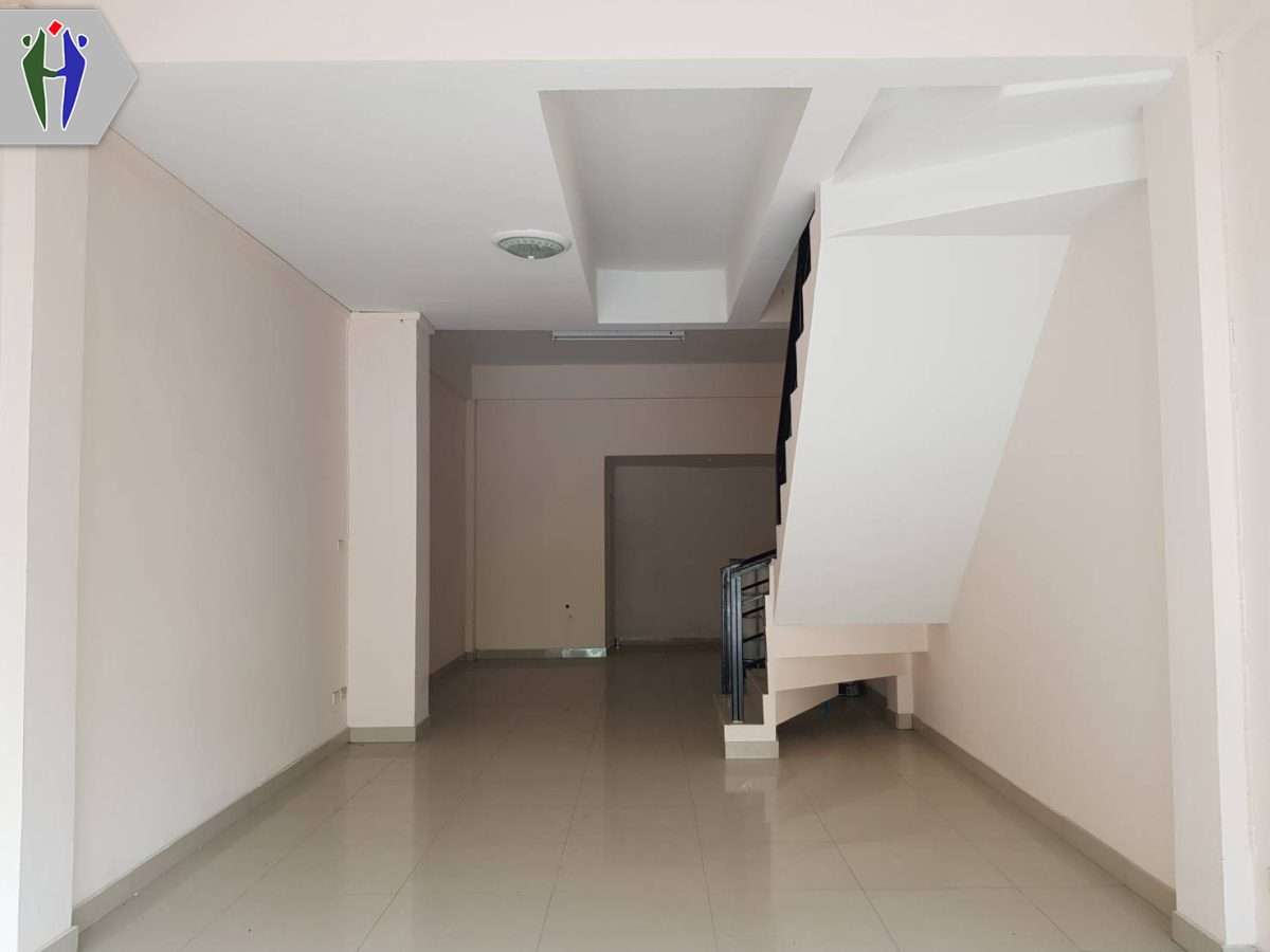 Commercial building, Soi Khao Talo, Pattaya, for rent. 10000 — photo 2