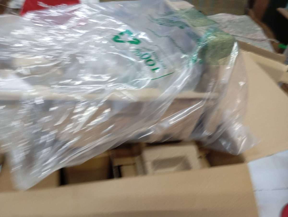 Selling a good condition Philips steam iron ขายเตารีดสภาพดี เตารีดแรงดันไอน้ำ ฟิลลิปส์ — photo 3