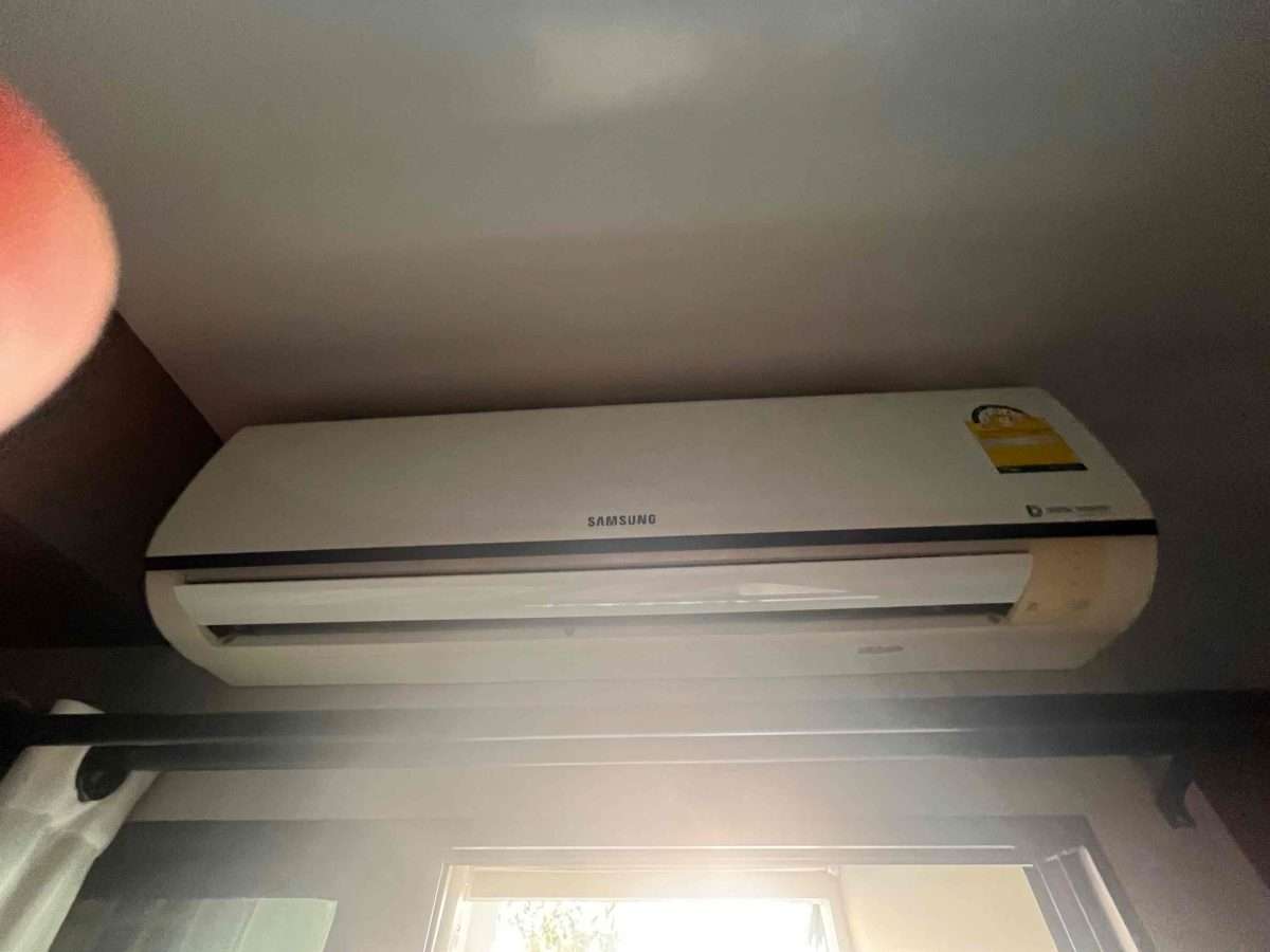 Three years old Samsung A/C for sale