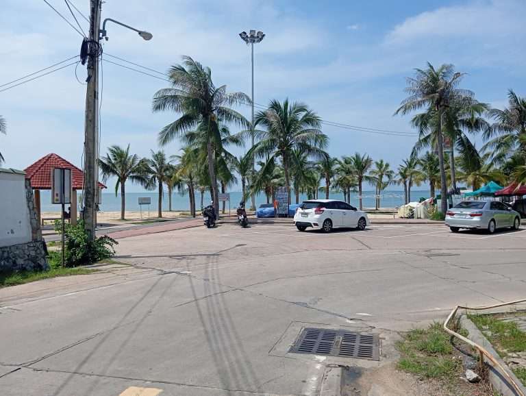 Condo for sale with a beautiful view, very to close the sea, a beautiful beach free fernitures built in fully furnished