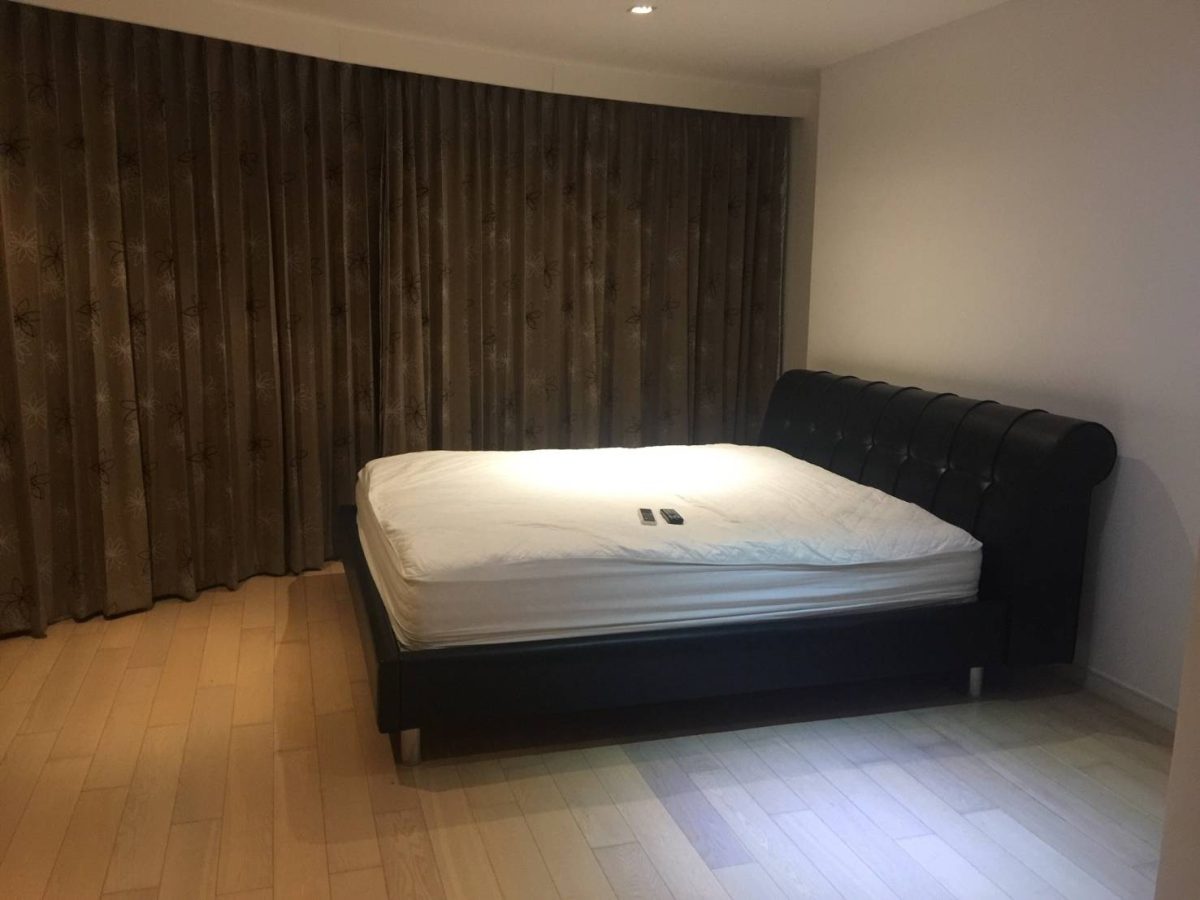 139.9sqm 3 bedroom 3 bathroom 21st floor Eight Thonglor Residences (includes 1 parking spot) — photo 3