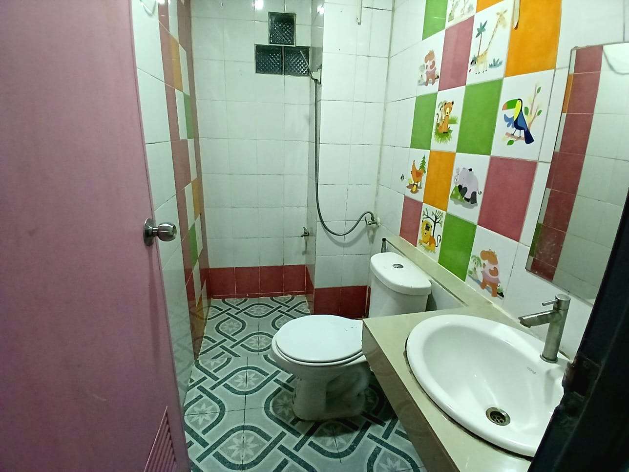 e376206b e9e5 4325 97f8 03c8f516a411